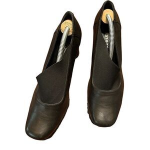 Audley London Made in Spain Black Leather Pump Size 38